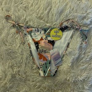 NWT FOREVER 21 bikini bottoms